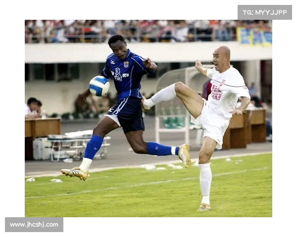 常飞亚谈足球生涯：年龄只是数字 面具下的足球战士更具杀气